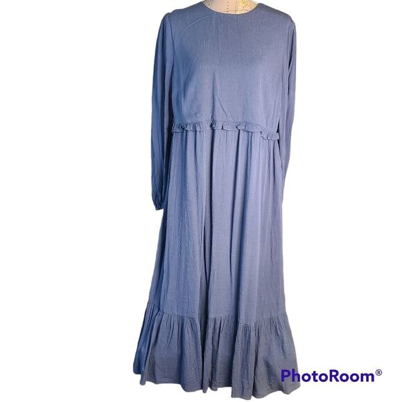 NWT Charles Henry Size Medium Gray Bohemian Ruffled Flowy Maxi Dress Neutral - Picture 2 of 12